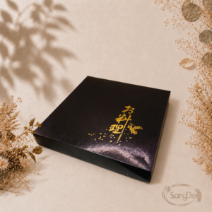 手工盒8080日式餐盒,純手工製作,是高檔日式精緻便當.商務會議餐盒常使用的「日式高級手工盒」款式,搭配多格耐熱PP內襯,提升品牌形象塑造高檔餐飲視覺饗宴,高級日式餐盒,200入/箱